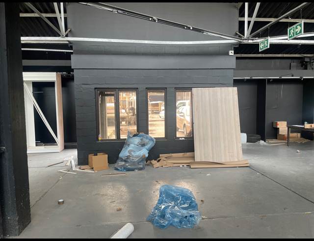 800M² WAREHOUSE TO LET IN LANSDOWNE