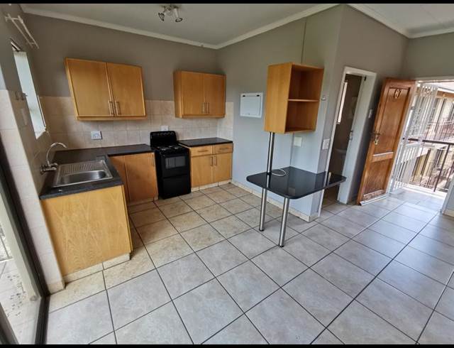 1 BEDROOM PROPERTY TO RENT IN DIE BULT