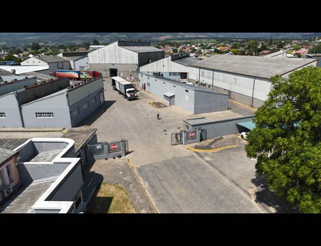 1,514M² WAREHOUSE TO LET IN PAARL CENTRAL
