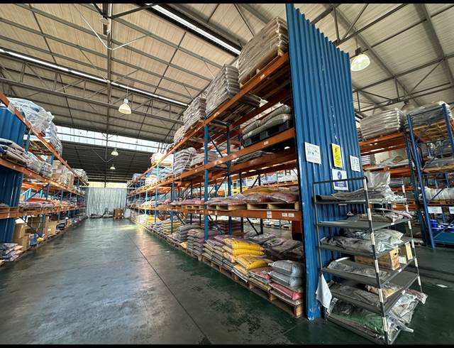 7,287M² WAREHOUSE TO LET IN MEADOWDALE