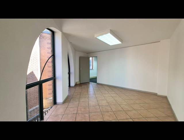 376M² OFFICE TO LET IN MENLYN