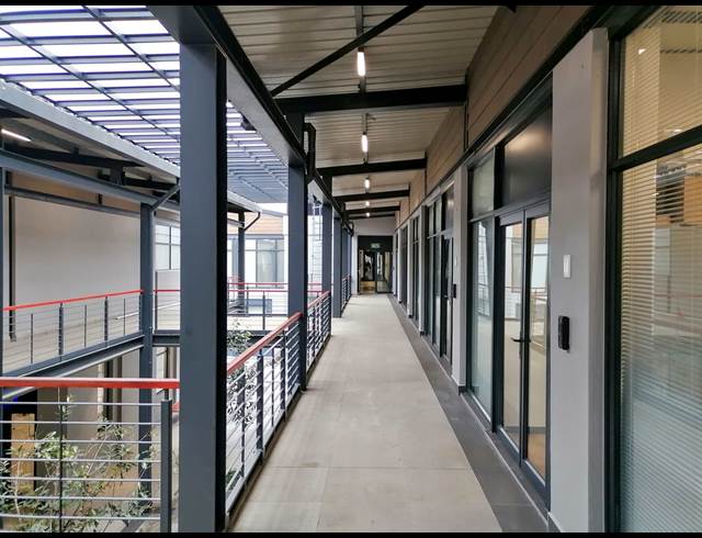 132.50M² OFFICE TO LET IN DURBANVILLE CENTRAL