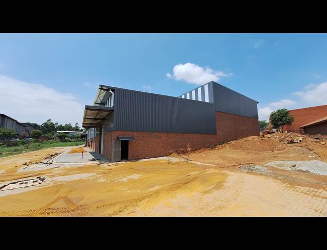 548M² WAREHOUSE TO LET IN LASER PARK