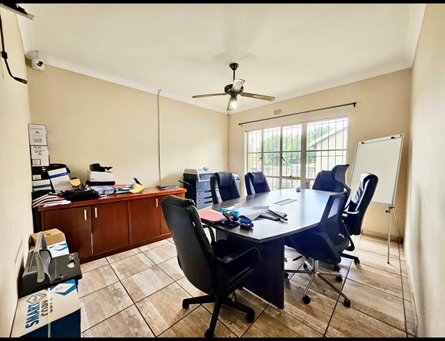 4 bed property to rent in NORKEM PARK