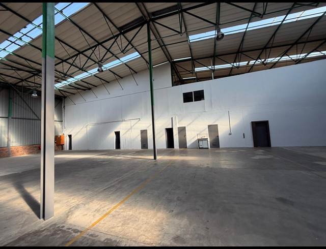1,560M² WAREHOUSE TO LET IN RANDJESPARK