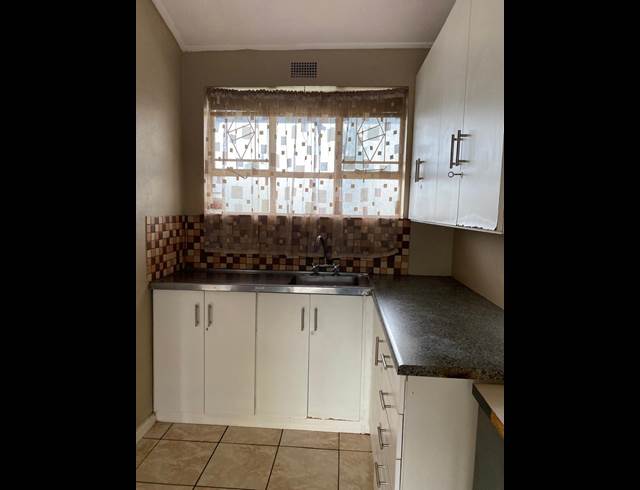 2 bed property to rent in WORCESTER CENTRAL