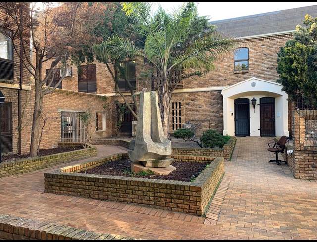 118M² OFFICE TO LET IN BELLVILLE CENTRAL