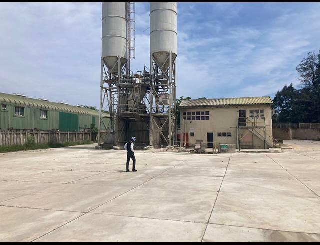 3,350M² INDUSTRIAL YARD TO LET IN SHAKAS ROCK