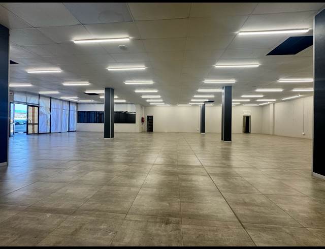 400M² RETAIL TO LET IN VERULAM RURAL