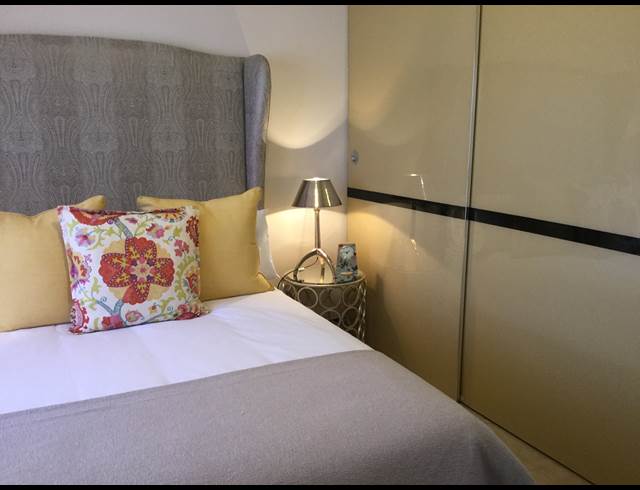 2 bed property to rent in MAROELADAL