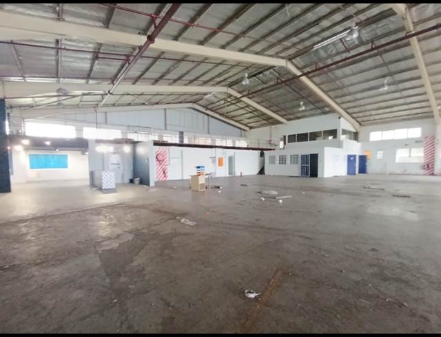 1,630M² WAREHOUSE TO LET IN WESTMEAD