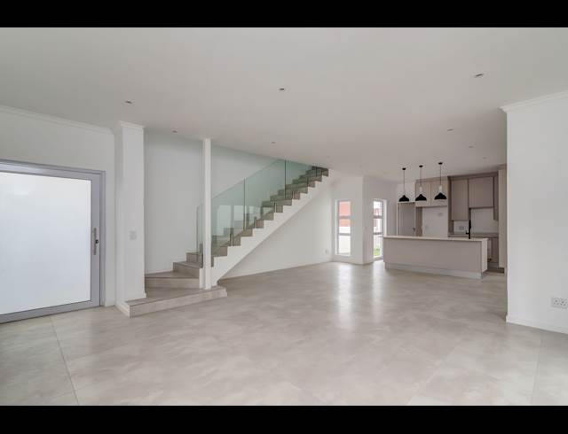 3 BEDROOM HOUSE TO LET IN BRYANSTON