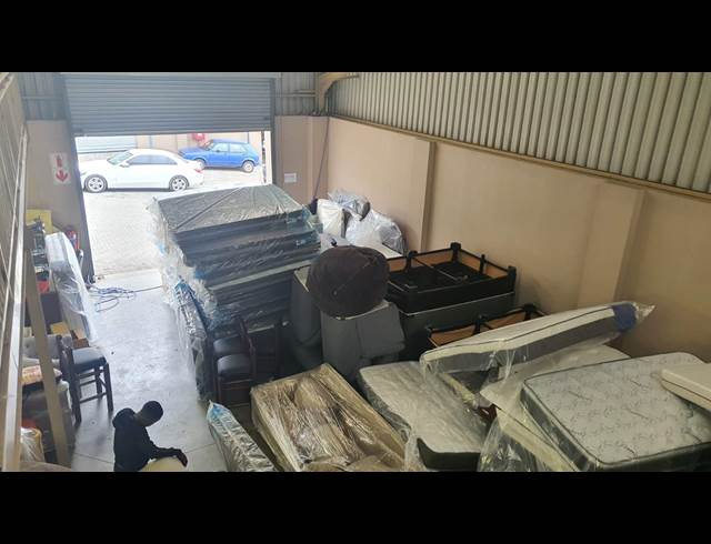 225M² WAREHOUSE TO LET IN UNION