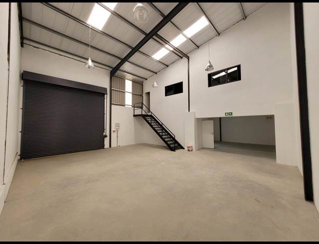 236M² WAREHOUSE TO LET IN RIVERGATE