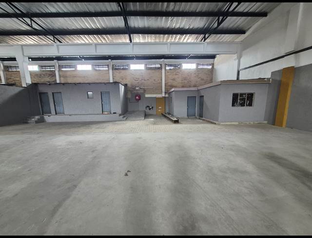 1,200M² WAREHOUSE TO LET IN DENVER