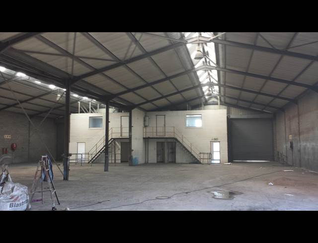 985M² FACTORY TO LET IN BLACKHEATH INDUSTRIAL
