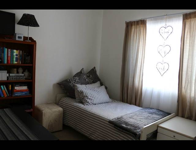 2 bed property to rent in TYGER WATERFRONT