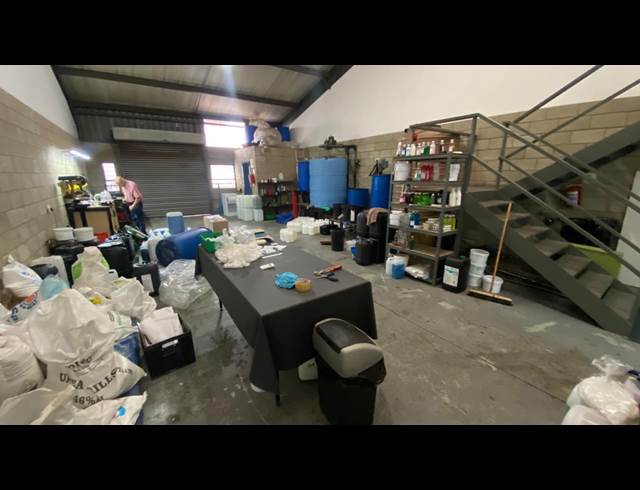 150M² WAREHOUSE TO LET IN HENNOPSPARK INDUSTRIAL