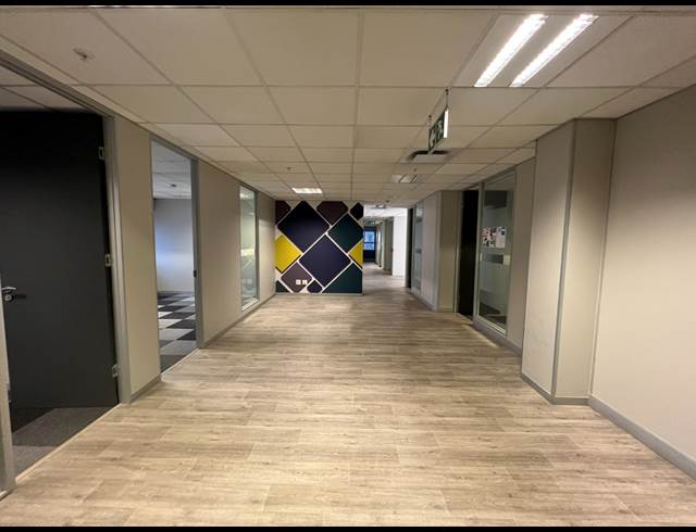 1,184M² OFFICE TO LET IN ROSEBANK