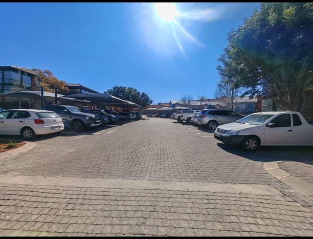 132M² OFFICE TO LET IN MEYERSDAL