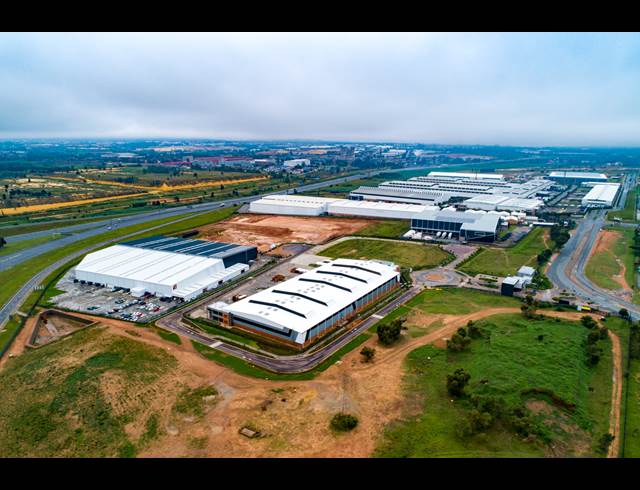 10,000M² WAREHOUSE TO LET IN GOSFORTH PARK
