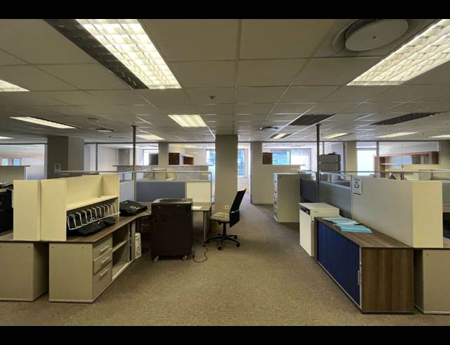 1,800M² OFFICE TO LET IN CAPE TOWN CITY CENTRE