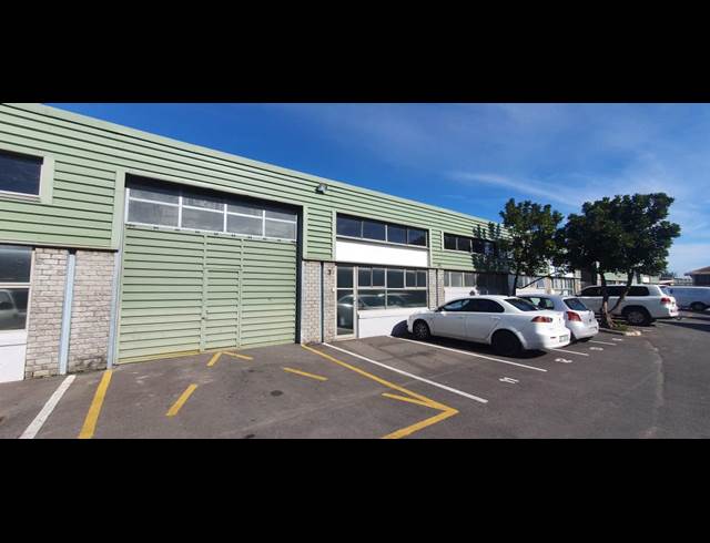 362M² WAREHOUSE TO LET IN EPPING INDUSTRIAL