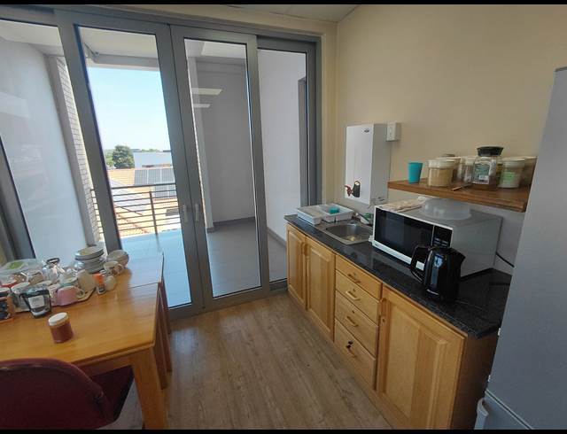 444M² OFFICE TO LET IN MIDRIDGE PARK
