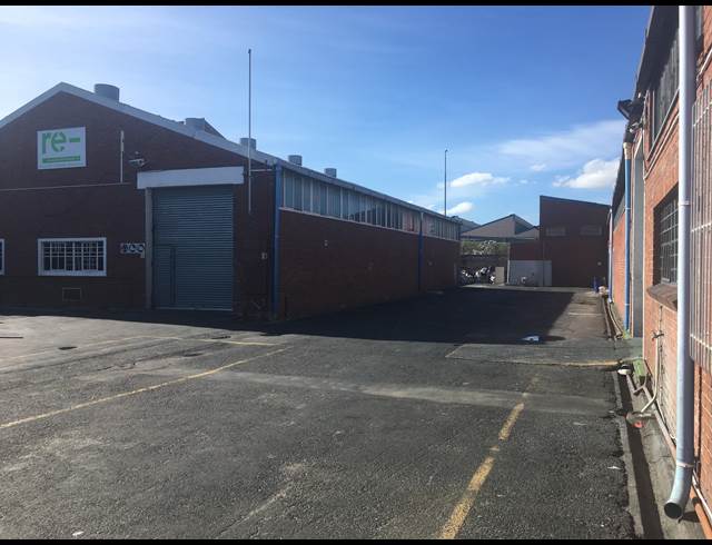 1,381M² WAREHOUSE TO LET IN EPPING INDUSTRIAL