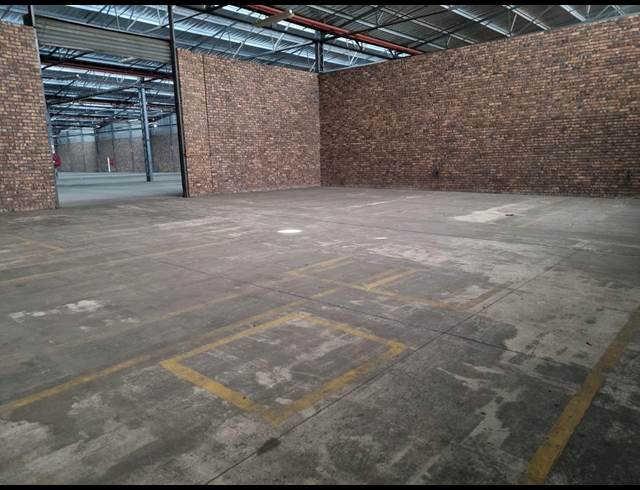 3,492M² WAREHOUSE TO LET IN ROCKY DRIFT