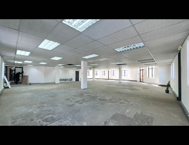 388M² OFFICE TO LET IN MENLYN