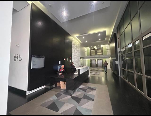 241M² BUILDING TO LET IN WOODSTOCK