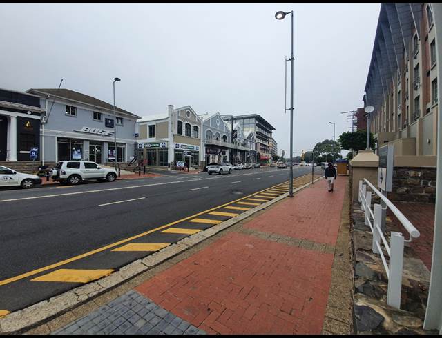 1,211M² OFFICE TO LET IN DE WATERKANT