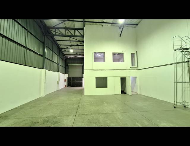 286M² MINI FACTORY TO LET IN NORTH RIDING