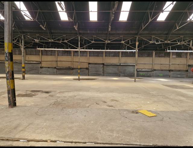 4,000M² WAREHOUSE TO LET IN NEWTOWN