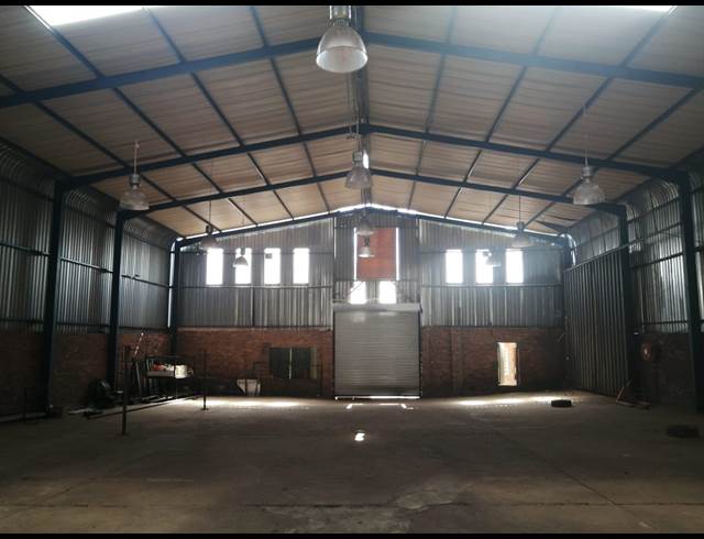 1,000M² OFFICE TO LET IN BOOYSENS