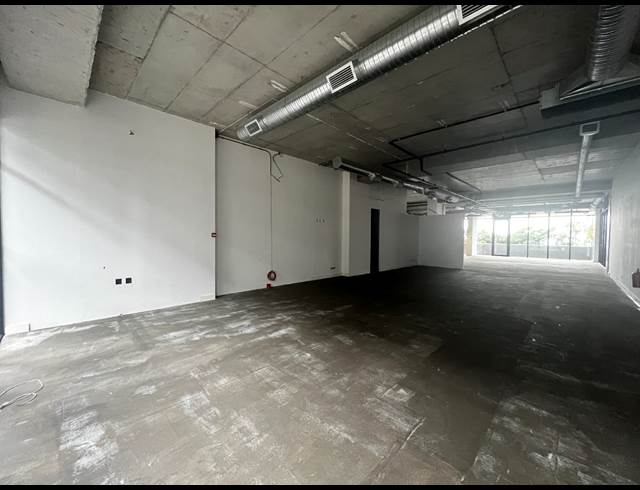 327M² OFFICE TO LET IN WOODSTOCK