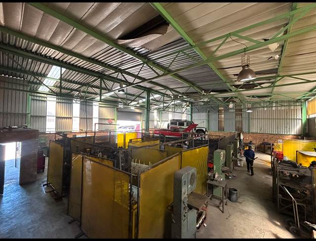 500M² WAREHOUSE TO LET IN SEBENZA