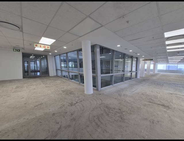 1,752M² OFFICE TO LET IN SANDHURST