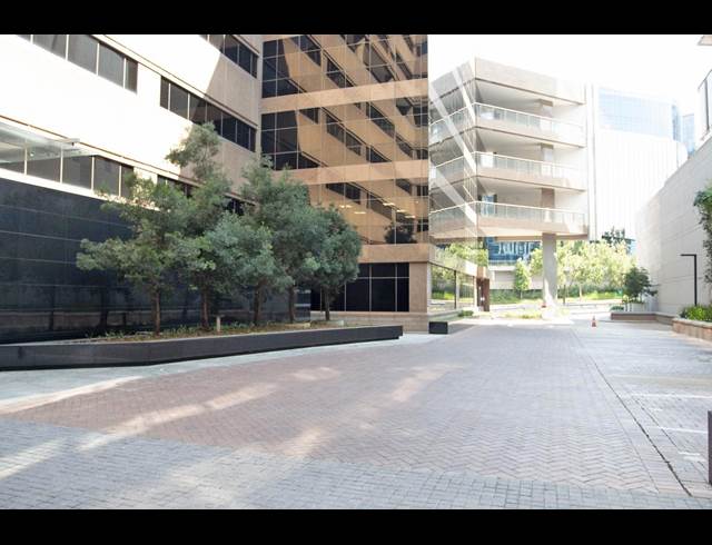 539M² OFFICE TO LET IN SANDTON CENTRAL