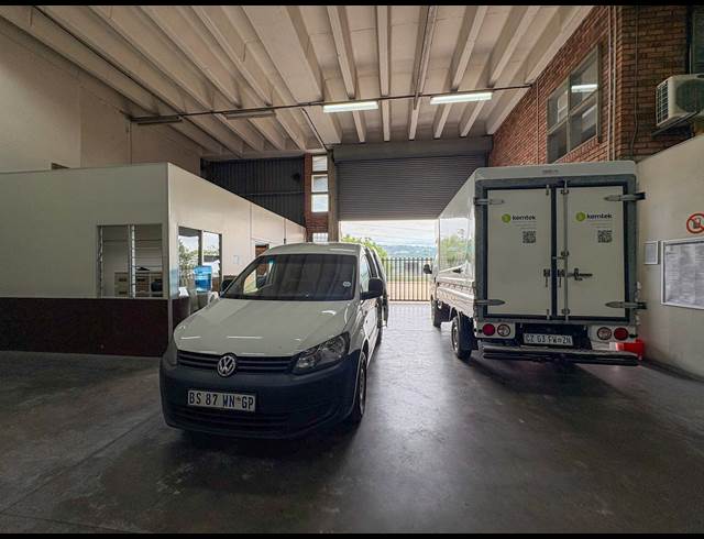 1,370M² WAREHOUSE TO LET IN WESTMEAD
