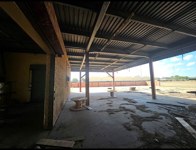 7,000M² VACANT LAND TO LET IN ROSSLYN