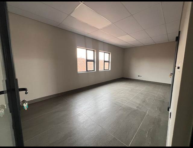 1,026M² WAREHOUSE TO LET IN SUNDERLAND RIDGE