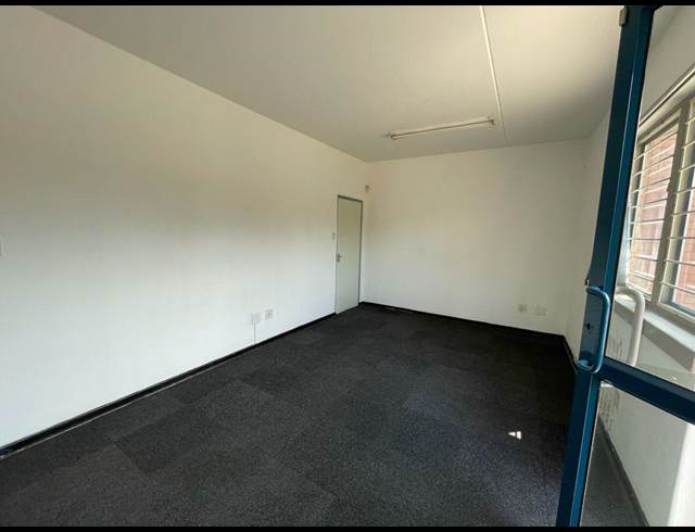 178M² WAREHOUSE TO LET IN STRIJDOMPARK