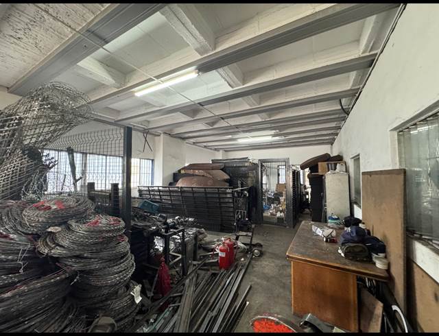 650M² WAREHOUSE TO LET IN WYNBERG