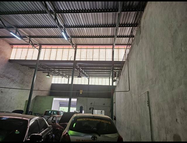 800M² WAREHOUSE TO LET IN PRETORIA WEST
