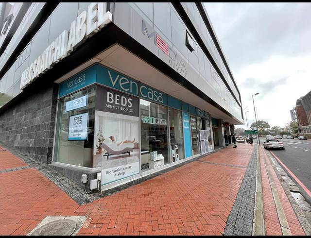 299M² RETAIL TO LET IN GREEN POINT