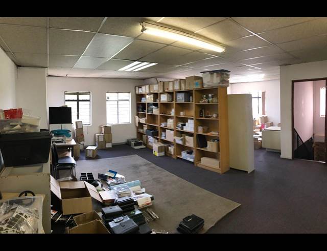 190M² WAREHOUSE TO LET IN STRIJDOMPARK