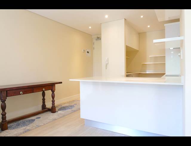 2 BEDROOM APARTMENT RENTED IN CLAREMONT UPPER