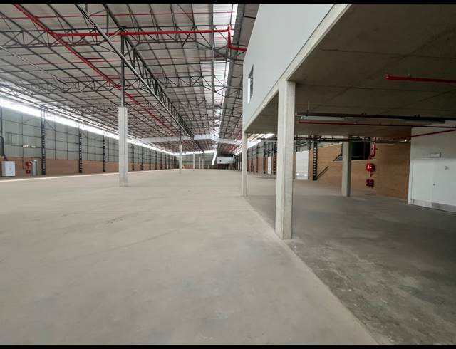 5,796M² WAREHOUSE TO LET IN AIRPORT PARK